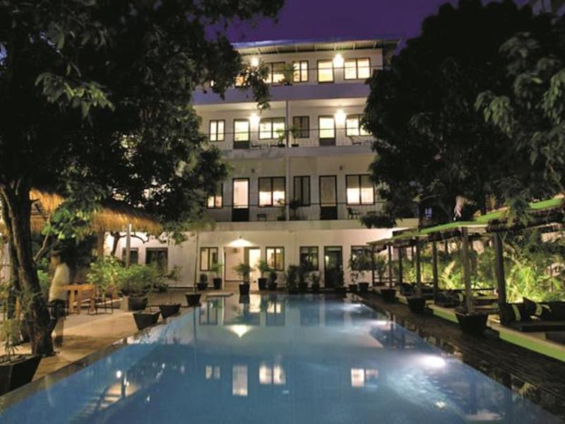 The 252 Hotel Phnom Penh Exterior photo
