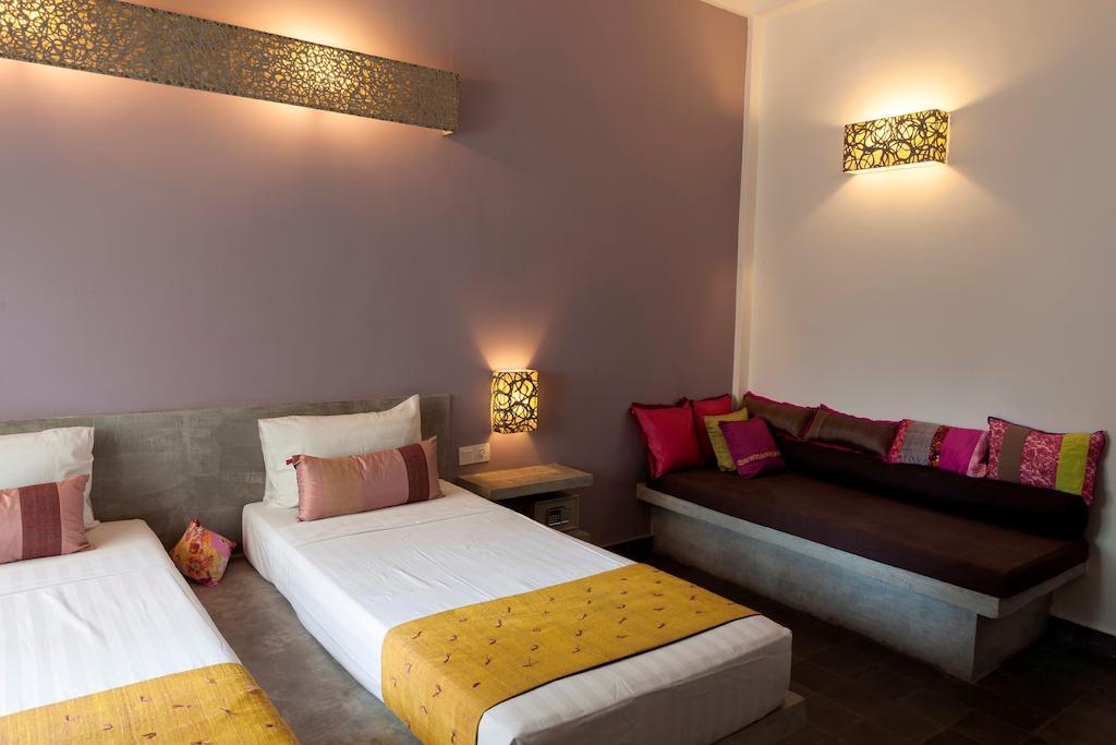 The 252 Hotel Phnom Penh Room photo