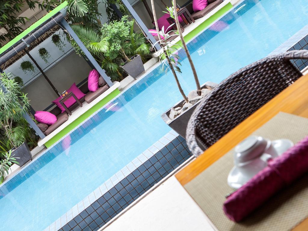 The 252 Hotel Phnom Penh Exterior photo